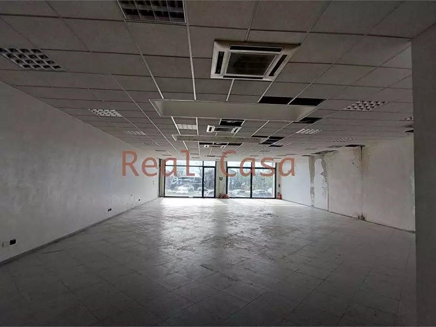 Immagine 24 di Negozio in affitto  in Via Giuseppe di Vittorio  2 a Reggio Nell'emilia