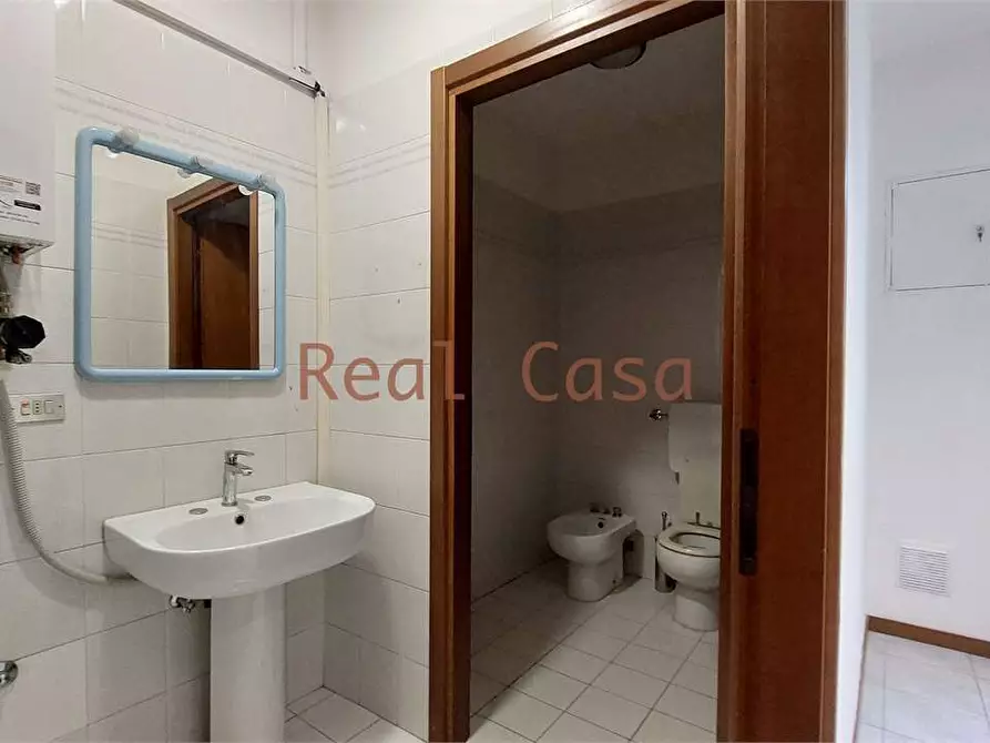 Immagine 9 di Ufficio in affitto  in Via Poletti a Modena