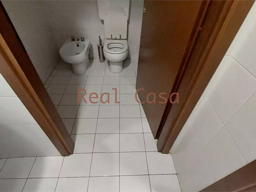 Immagine 10 di Ufficio in affitto  in Via Poletti a Modena