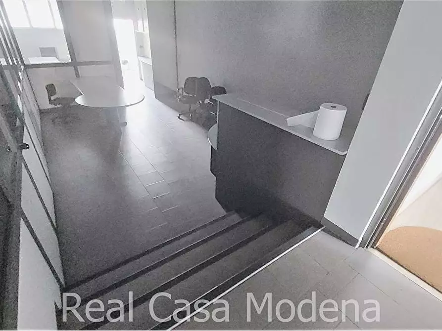 Immagine 2 di Ufficio in vendita  in Via Emilia Ovest  a Modena