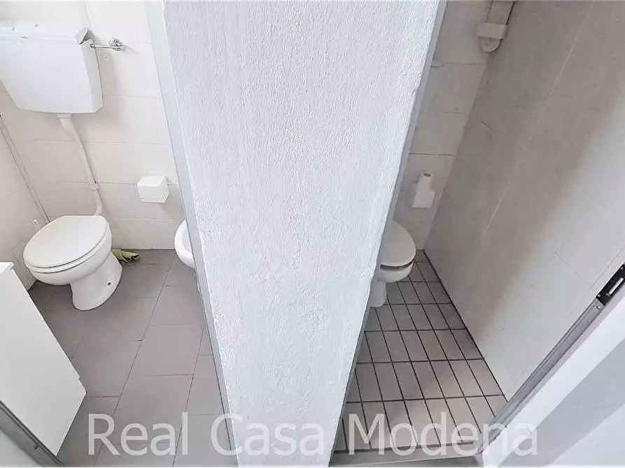 Immagine 15 di Ufficio in vendita  in Via Emilia Ovest  a Modena