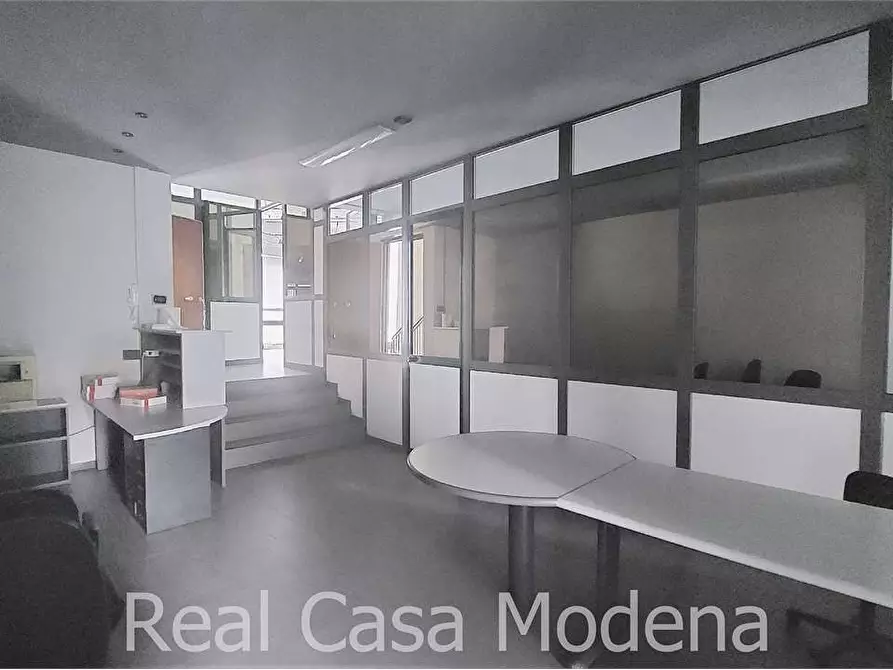 Immagine 21 di Ufficio in vendita  in Via Emilia Ovest  a Modena