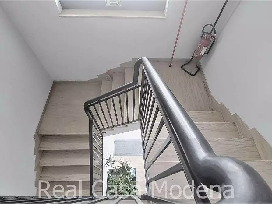 Immagine 23 di Ufficio in vendita  in Via Emilia Ovest  a Modena