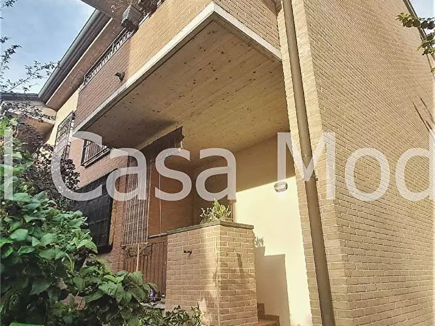 Immagine 1 di Villetta a schiera in vendita  in Via Euclide a Modena