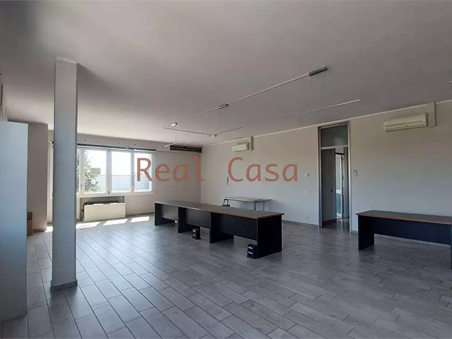 Immagine 8 di Laboratorio in affitto  in Via Salgari a Modena