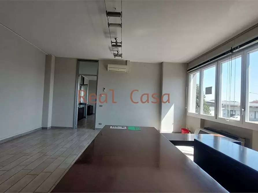 Immagine 25 di Laboratorio in affitto  in Via Salgari a Modena