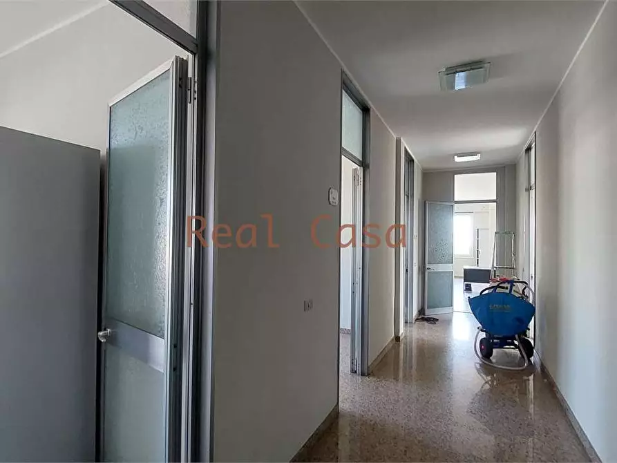 Immagine 12 di Laboratorio in affitto  in Via Salgari a Modena