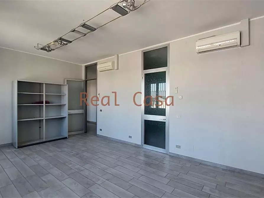 Immagine 16 di Laboratorio in affitto  in Via Salgari a Modena