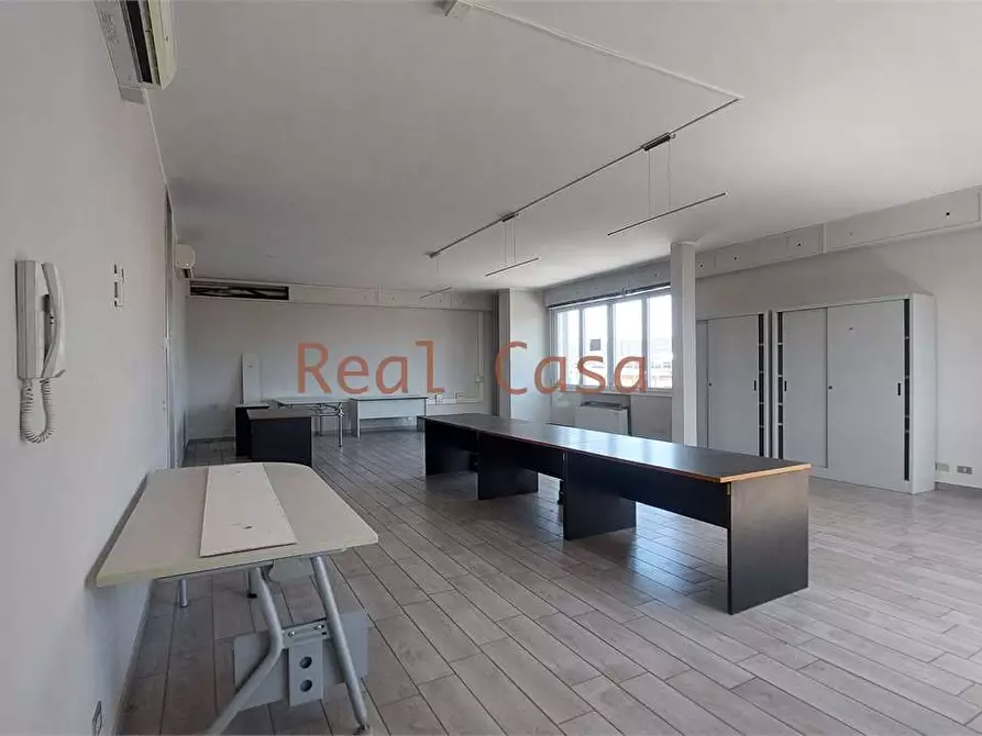 Immagine 1 di Laboratorio in affitto  in Via Salgari a Modena