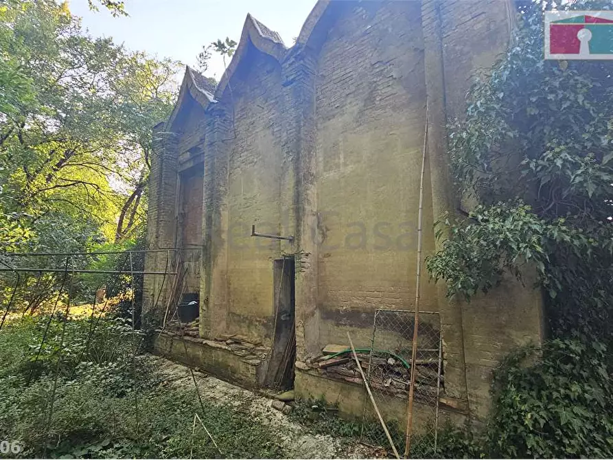Immagine 6 di Rustico / casale in vendita  a Modena