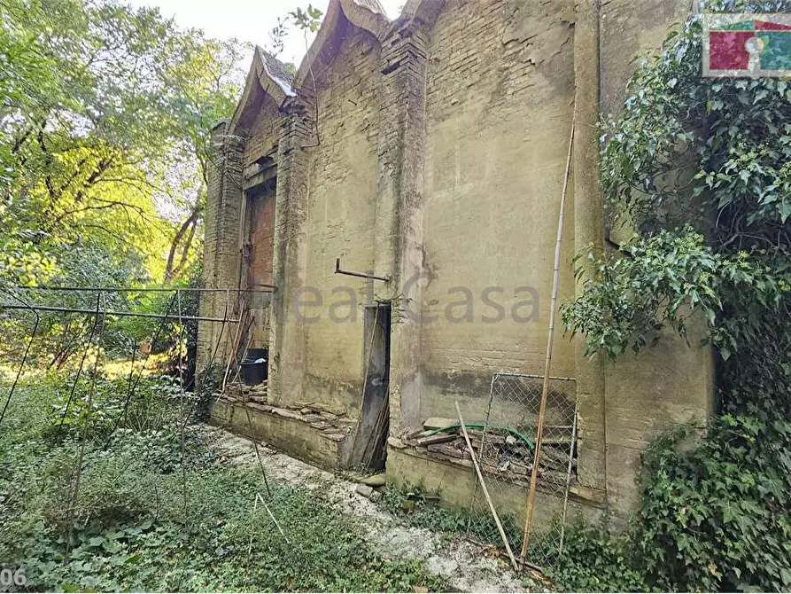 Immagine 7 di Rustico / casale in vendita  a Modena
