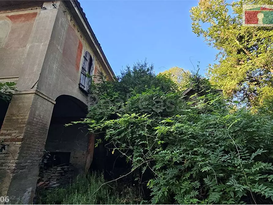 Immagine 10 di Rustico / casale in vendita  a Modena