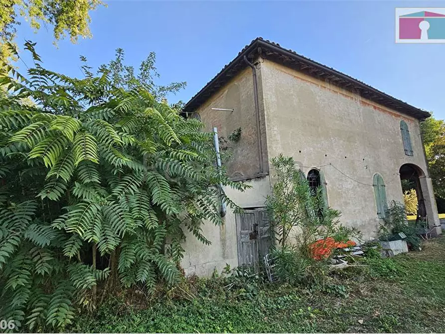 Immagine 14 di Rustico / casale in vendita  a Modena