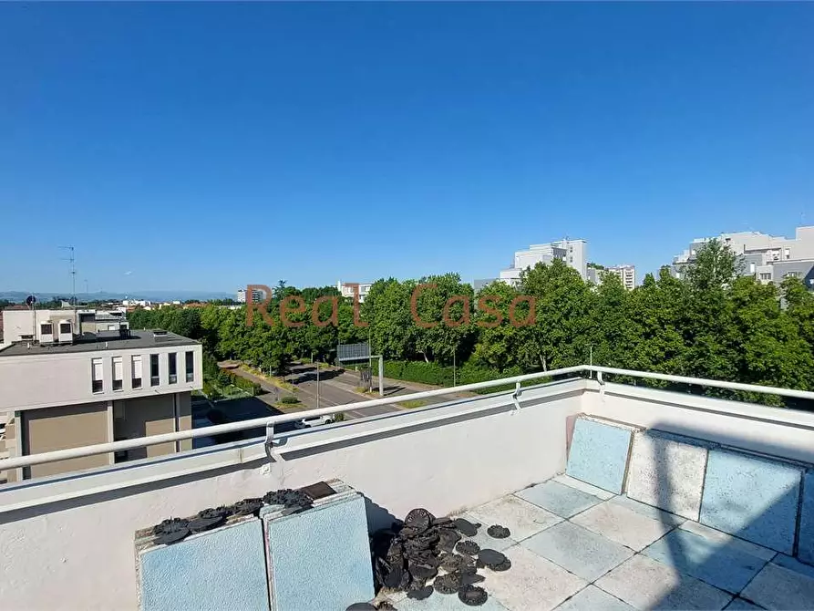 Immagine 2 di Appartamento in vendita  in Via Giardini  607 a Modena