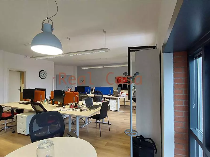 Immagine 10 di Ufficio in vendita  in Via Malavolti  a Modena