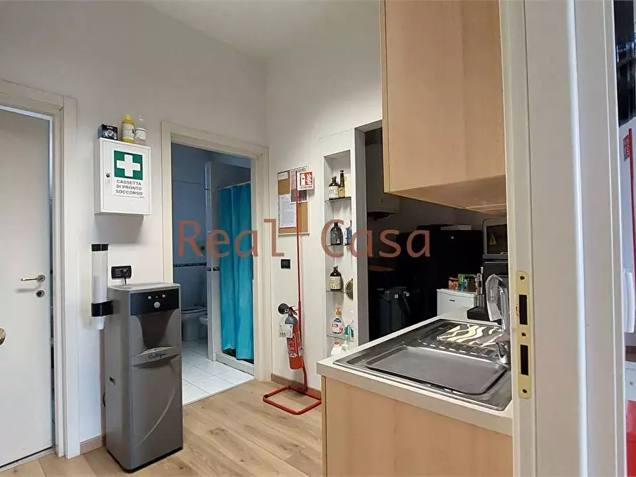 Immagine 13 di Ufficio in vendita  in Via Malavolti  a Modena
