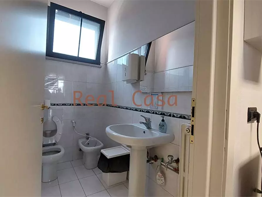 Immagine 14 di Ufficio in vendita  in Via Malavolti  a Modena