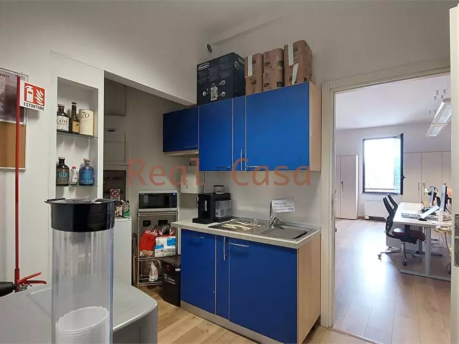 Immagine 17 di Ufficio in vendita  in Via Malavolti  a Modena