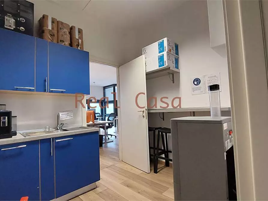 Immagine 18 di Ufficio in vendita  in Via Malavolti  a Modena