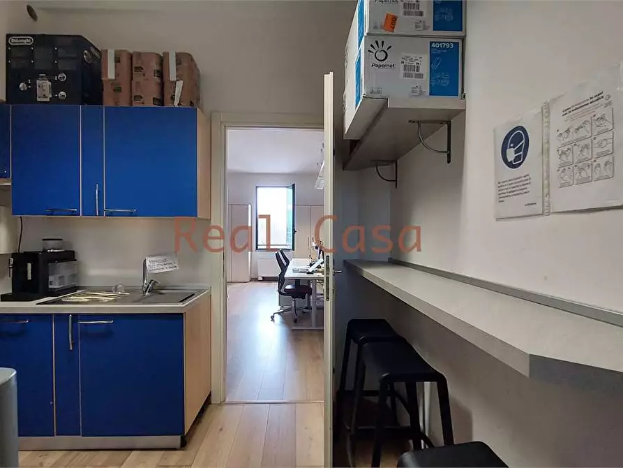 Immagine 19 di Ufficio in vendita  in Via Malavolti  a Modena