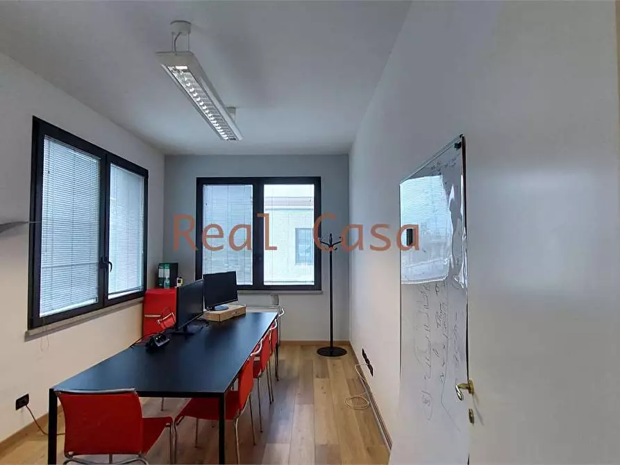 Immagine 20 di Ufficio in vendita  in Via Malavolti  a Modena