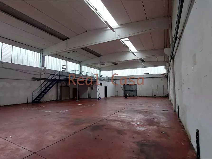 Immagine 3 di Capannone industriale in vendita  in Via del Giglio a Modena