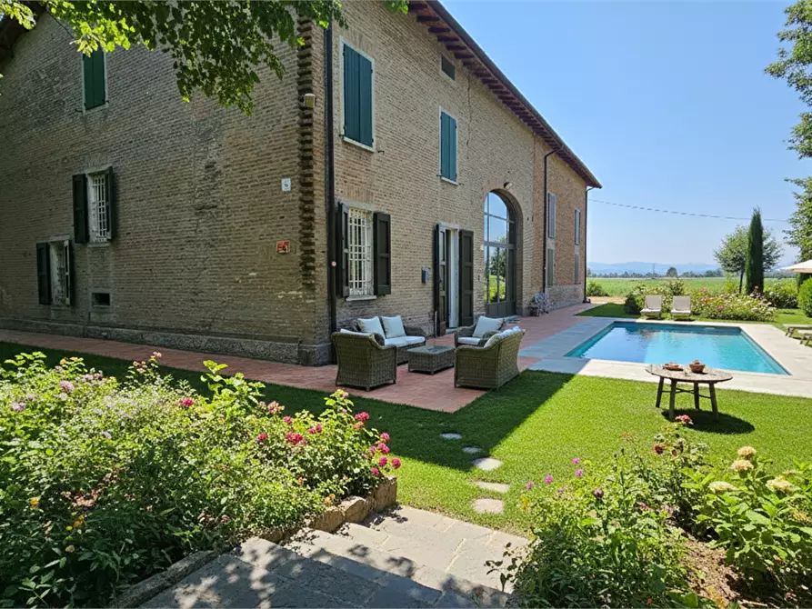 Immagine 2 di Rustico / casale in vendita  in Stradello degli Orsi a Modena