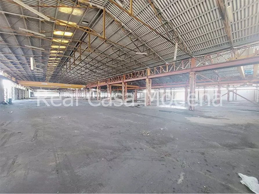 Immagine 10 di Capannone industriale in vendita  a Modena