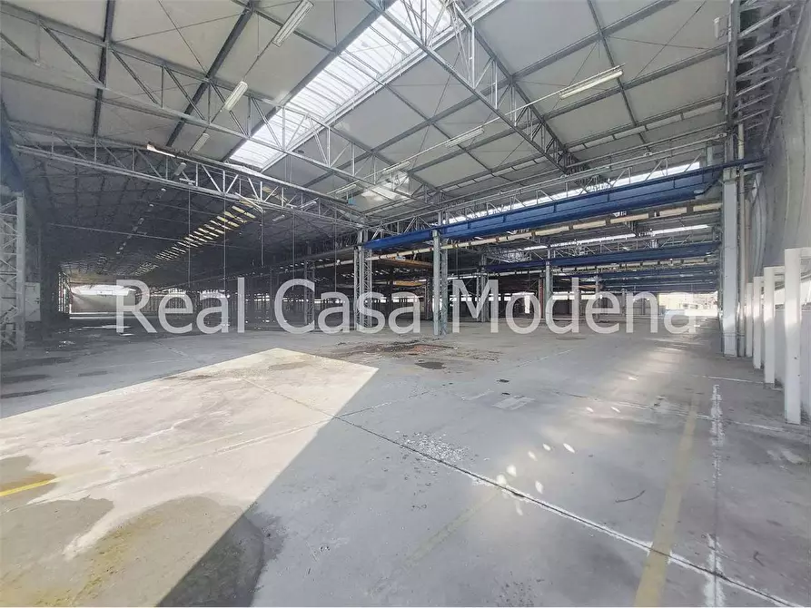 Immagine 13 di Capannone industriale in vendita  a Modena
