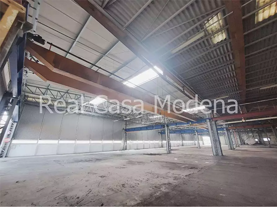 Immagine 18 di Capannone industriale in vendita  a Modena