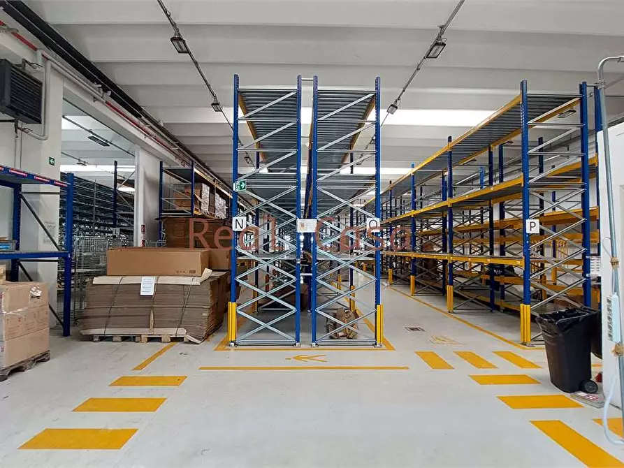 Immagine 1 di Capannone industriale in affitto  in Via Malavolti a Modena