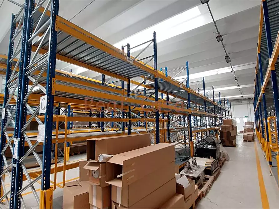 Immagine 7 di Capannone industriale in affitto  in Via Malavolti a Modena