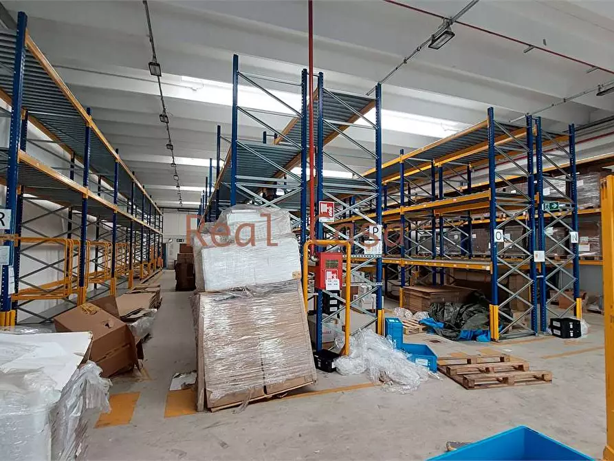 Immagine 13 di Capannone industriale in affitto  in Via Malavolti a Modena