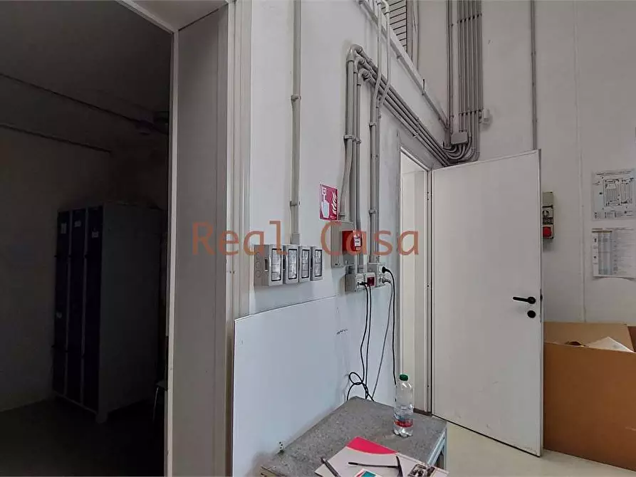 Immagine 21 di Capannone industriale in affitto  in Via Malavolti a Modena