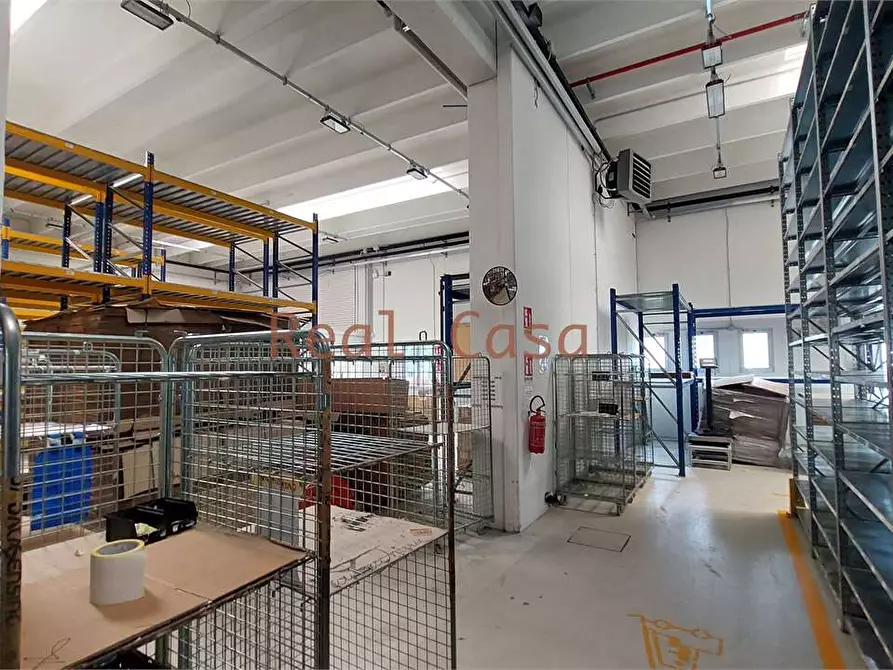 Immagine 26 di Capannone industriale in affitto  in Via Malavolti a Modena
