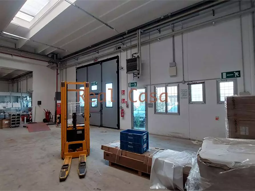 Immagine 2 di Capannone industriale in affitto  in Via Fucà a Modena