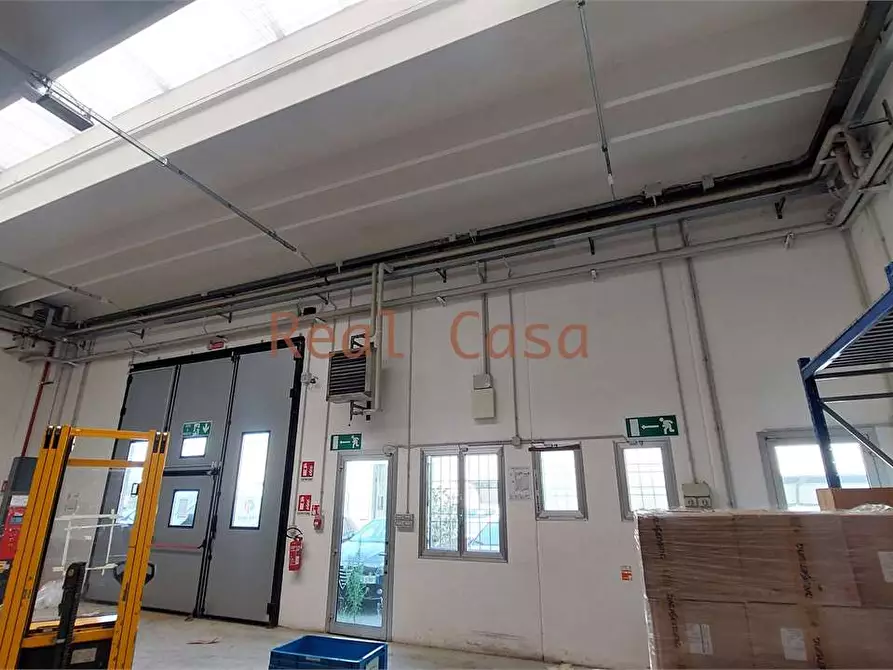 Immagine 3 di Capannone industriale in affitto  in Via Fucà a Modena