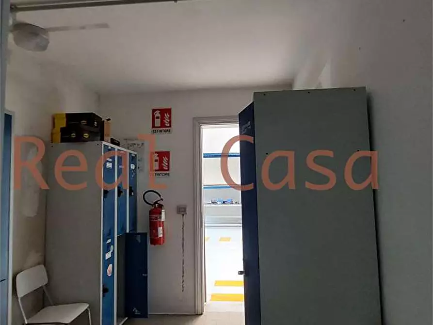 Immagine 6 di Capannone industriale in affitto  in Via Fucà a Modena