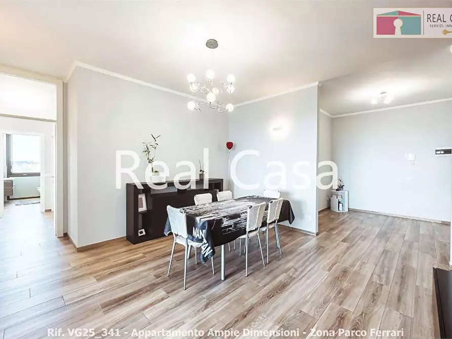 Immagine 5 di Quadrilocale in vendita  in Viale Corassori a Modena