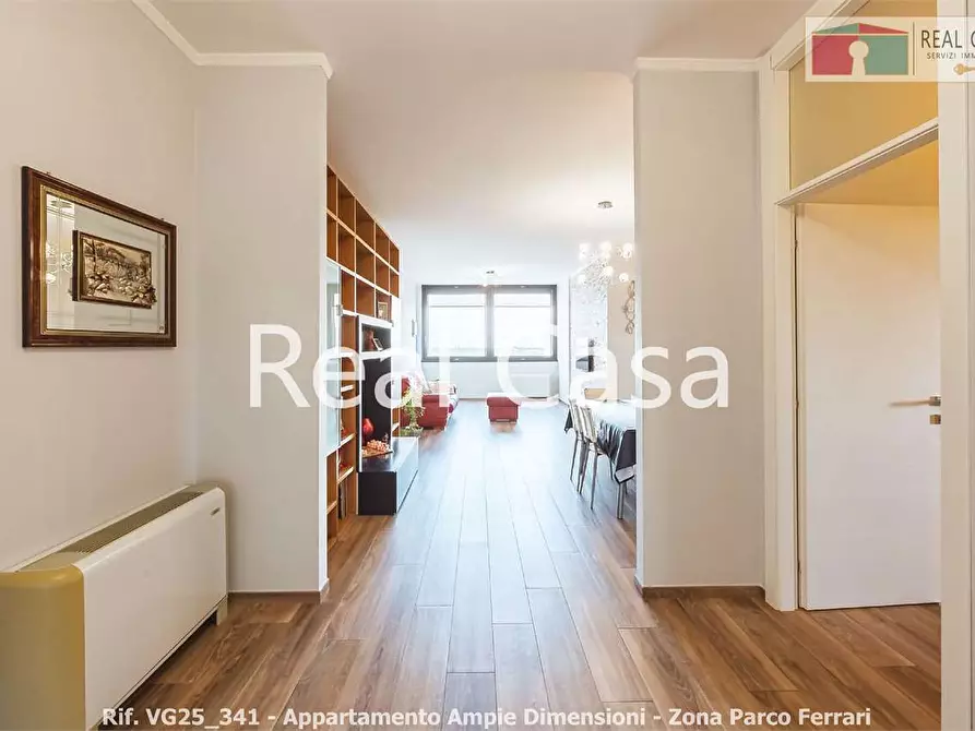 Immagine 1 di Quadrilocale in vendita  in Viale Corassori a Modena