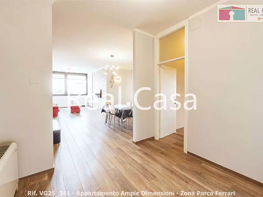 Immagine 2 di Quadrilocale in vendita  in Viale Corassori a Modena