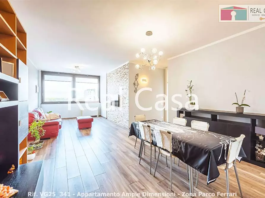 Immagine 3 di Quadrilocale in vendita  in Viale Corassori a Modena