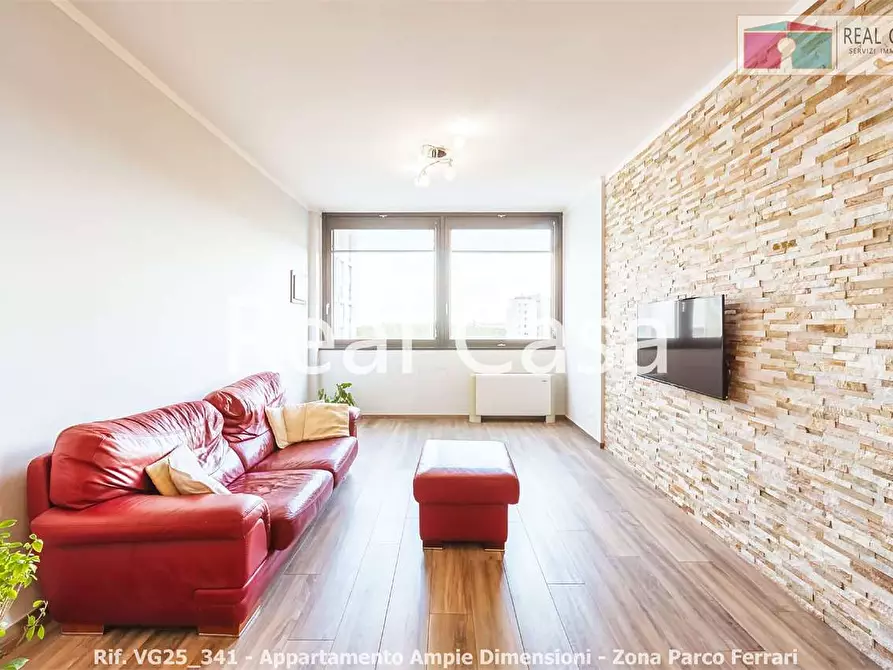 Immagine 7 di Quadrilocale in vendita  in Viale Corassori a Modena