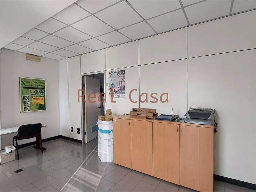 Immagine 28 di Ufficio in affitto  in Via Marianini a Modena