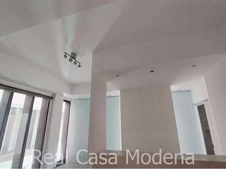 Immagine 5 di Ufficio in affitto  in Via Marianini a Modena