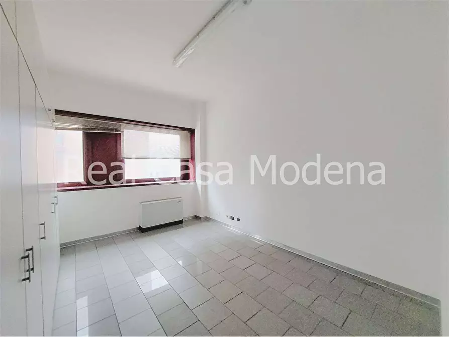 Immagine 24 di Ufficio in affitto  in Via Marianini a Modena