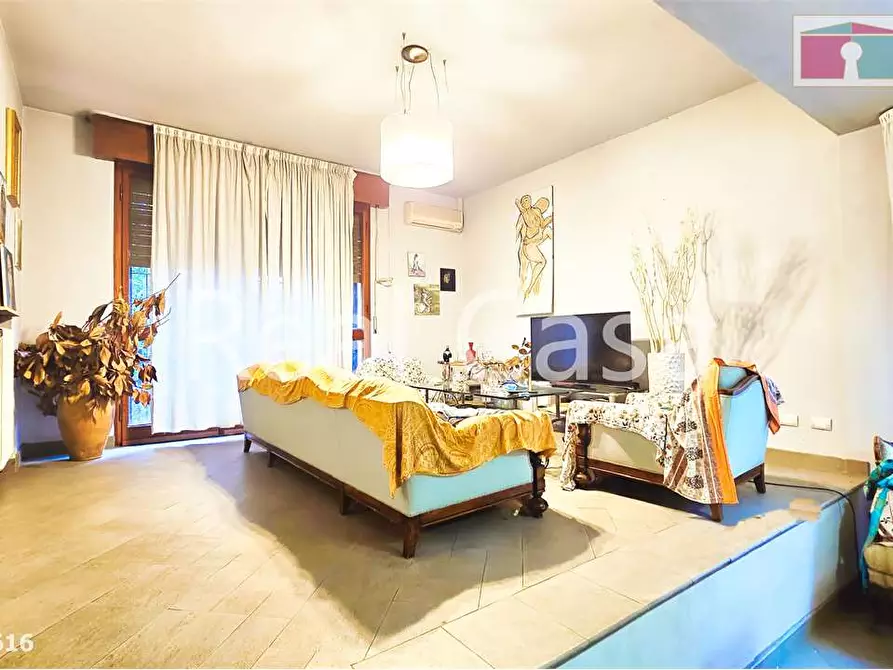 Immagine 6 di Villa in vendita  in G. Baccelli 25 a Modena