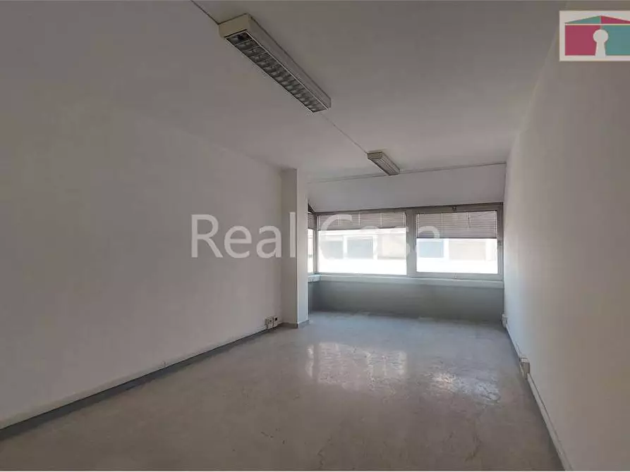 Immagine 11 di Ufficio in vendita  in Via Cagliostro a Modena