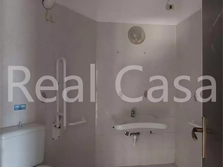 Immagine 14 di Ufficio in vendita  in Via Cagliostro a Modena