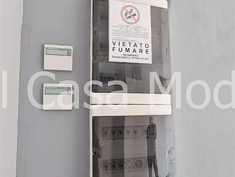Immagine 12 di Negozio in vendita  a Modena